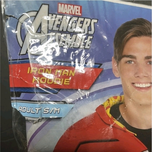 NWT Marvel Avengers Assemble Iron Man Hoodie Sweatshirt Adult Men's S/M Cosplay - Picture 3 of 5